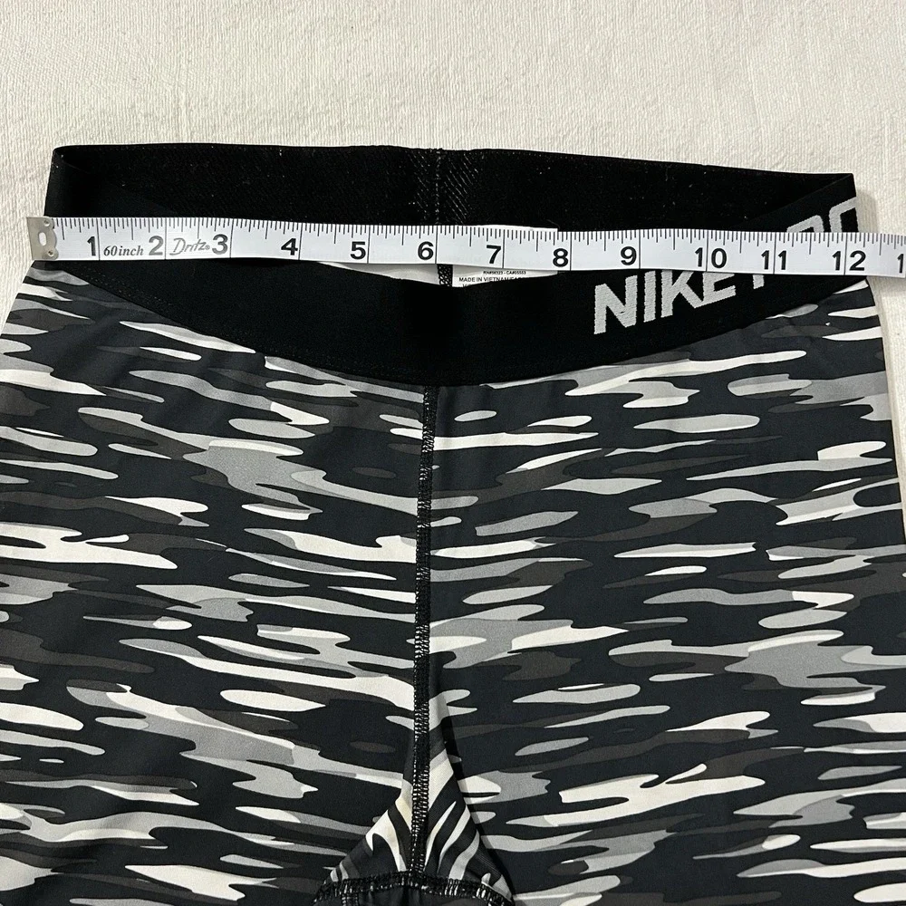 Nike Pants Women Medium Black Camo Dri Fit Running Leggings Capri Stretch